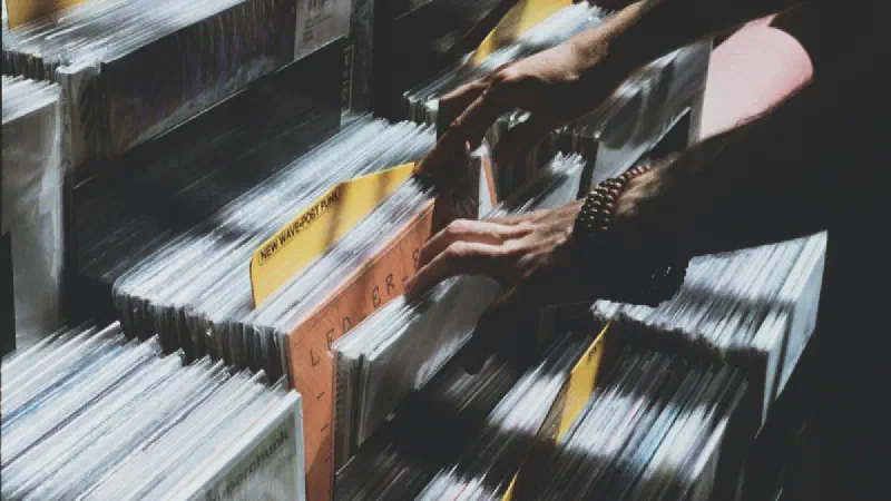 Rolling Stones Billboard No. 1: ‘Foreign Tongues’ Tops Album Sales & Extends Historic Record