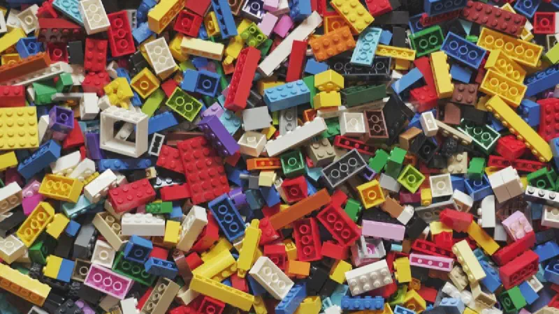 Where to Buy the LEGO KPop Demon Hunters Derpy and Sussie Set