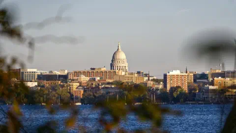 2026 Wisconsin Governor Race: Crowley vs Tiffany, Polls and Swing Voters