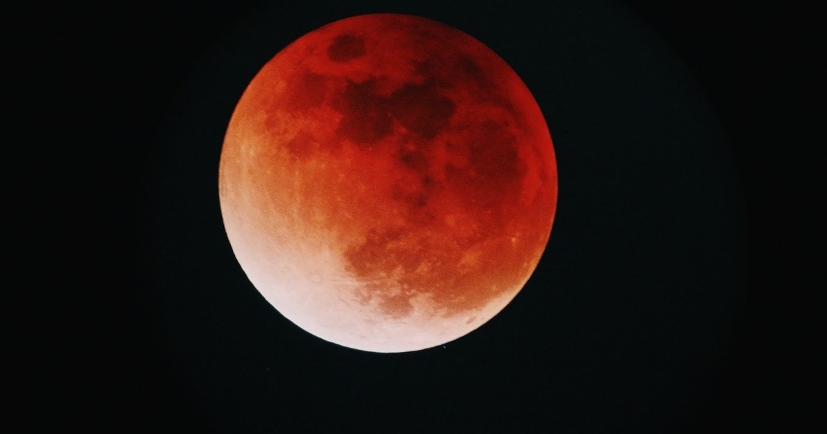 UK Partial Lunar Eclipse 2026: Date, Time & Where to See It